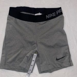 Gray women’s nike short, 5“ inseam, workout shorts, size: small.